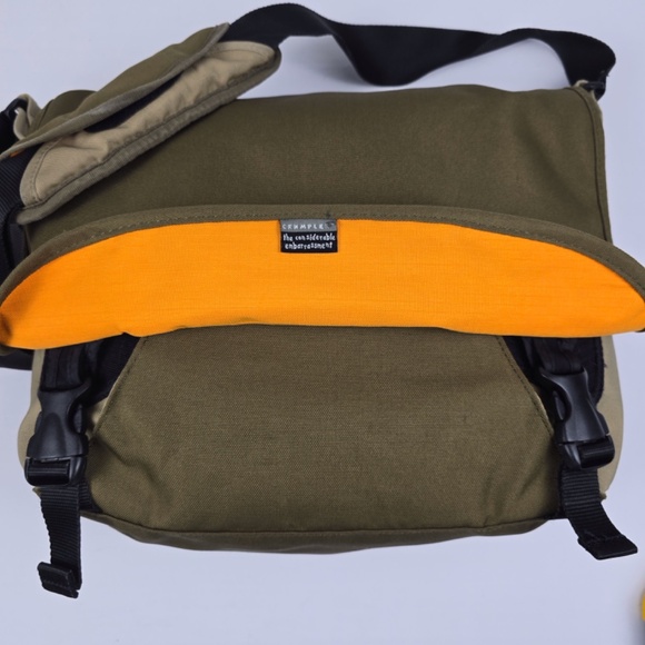 Crumpler The Considerable Embarrassment Laptop Messenger Bag 15" Olive Khaki - Picture 4 of 13
